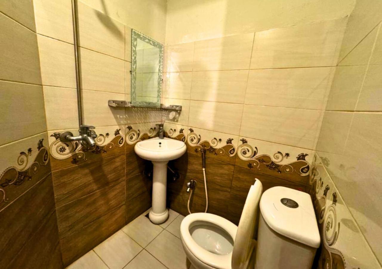 Doves Inn Hotel Kalma Chowk Лахор Екстер'єр фото